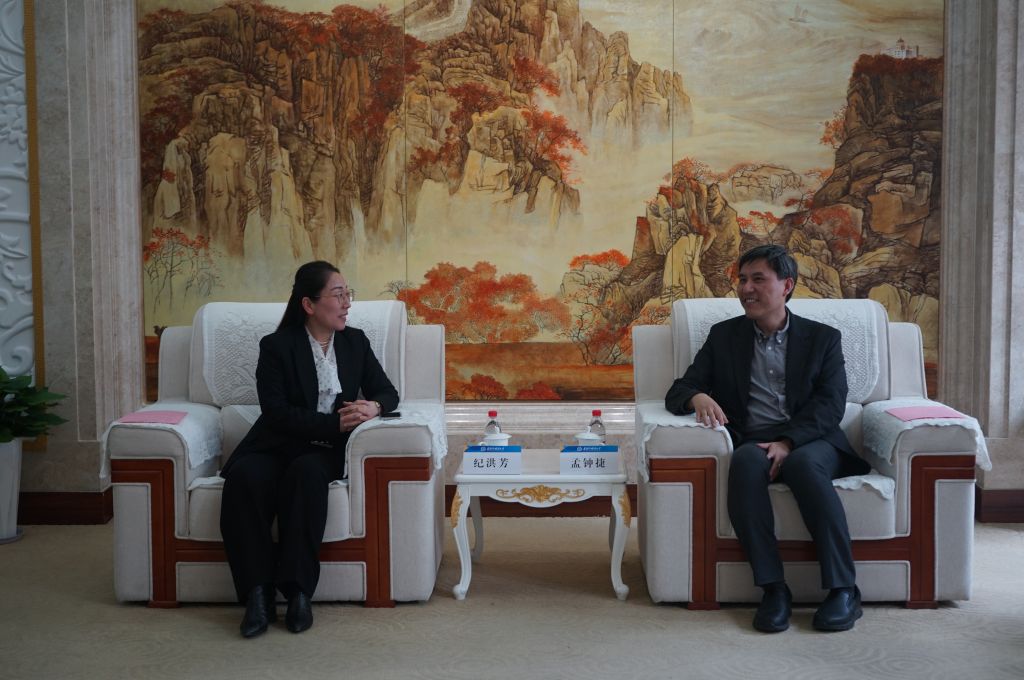 我校赴中阿改革发展研究中心调研